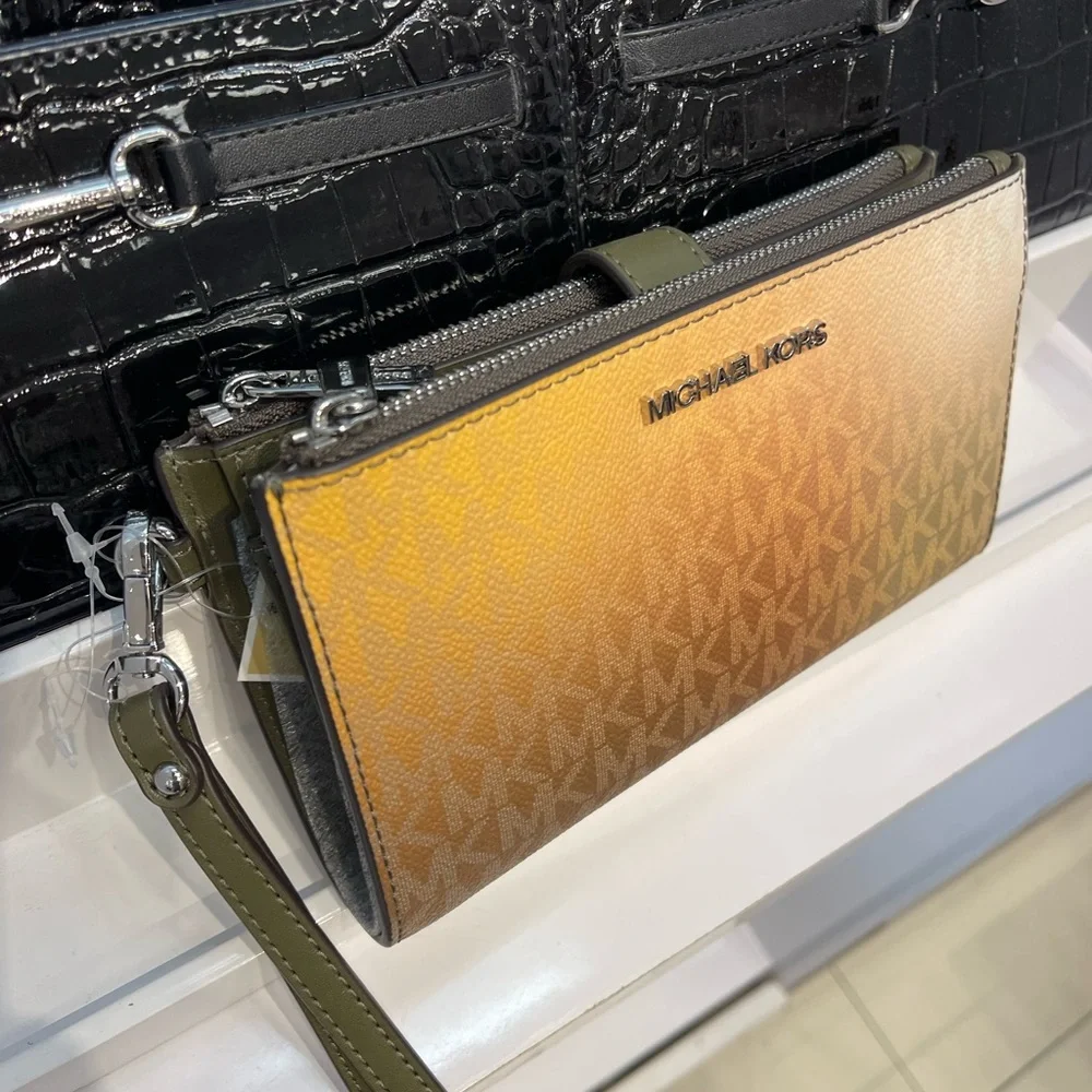 MICHAEL KORS Jet Set Lg Ombré Signature Logo Double Zip Wristlet Wallet Olive